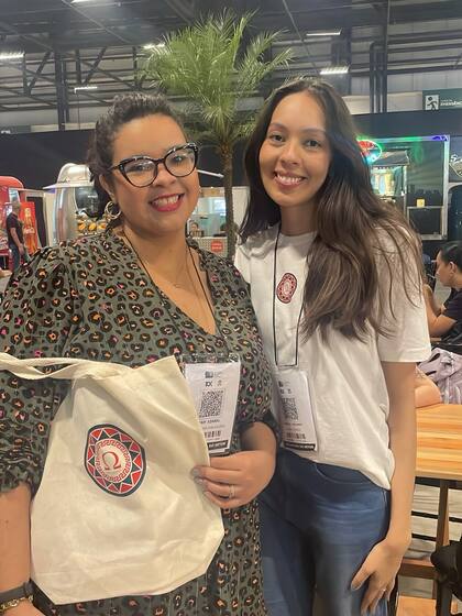 Alunos da Aldeia Literária em evento do mercado editorial