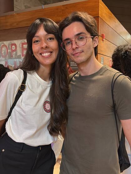 Alunos da Aldeia Literária em evento do mercado editorial