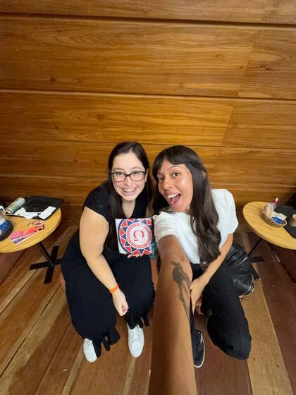 Alunos da Aldeia Literária em evento do mercado editorial
