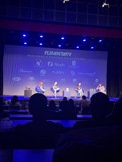 Momento da comunidade da Aldeia Literária em evento do mercado editorial